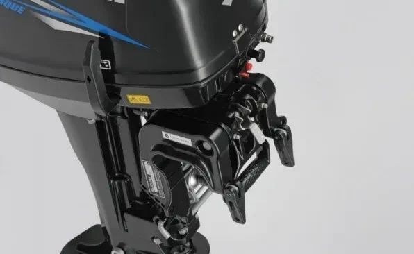 Лодочный мотор Suzuki DT 15 AS 2 такта - легкий 33 кг 15 л.с. румпельное управление 284 см&sup3; Suzuki DT15AS фото