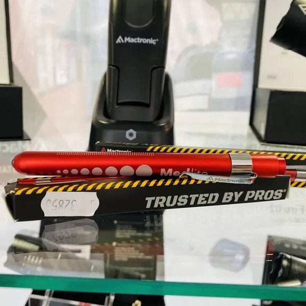 Профессиональный фонарь Mactronic Medlite PHH0081 ручной красный 10 лм влагозащита IPX2 35 г 130х12х12 мм DAS301726 фото