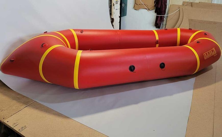 Надувной пакрафт Ладья ЛП-245 Каяк для спокойной воды и туризма Комфорт 7.1 кг максимальная грузоподъемность LP-245-K-red-yellow-red фото
