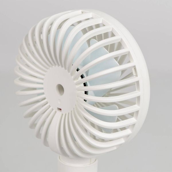 Аккумуляторный вентилятор Bo-Camp Portable Fan настольный ручной 2.7 Вт вес 0.2 кг DAS303303 фото